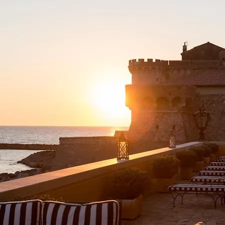 Szálloda La Posta Vecchia Ladispoli