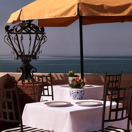 Szálloda La Posta Vecchia Ladispoli