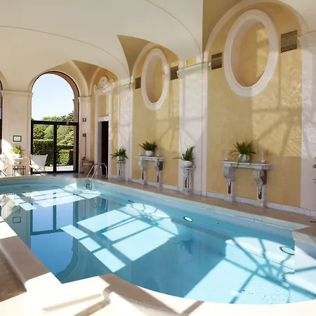 Szálloda La Posta Vecchia 5*