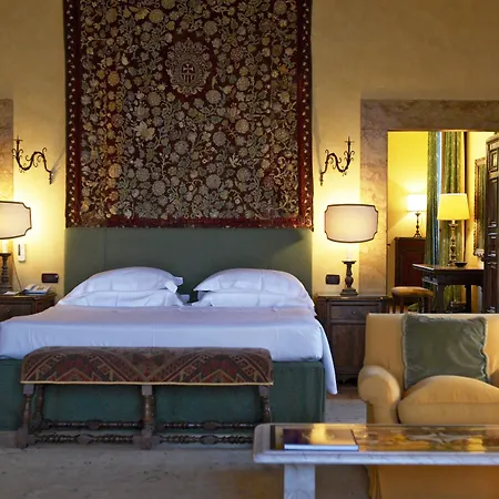 Szálloda La Posta Vecchia 5*