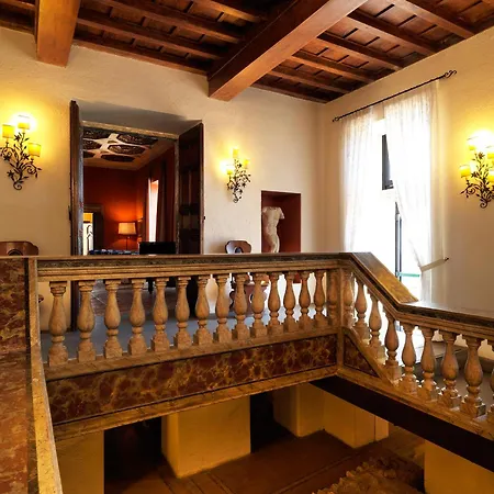 La Posta Vecchia Szálloda