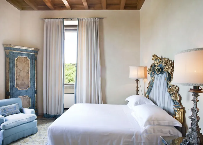 拉波斯塔维奇亚酒店 5* 拉迪斯波利