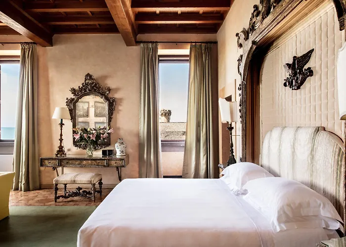 拉波斯塔维奇亚酒店 5* 拉迪斯波利