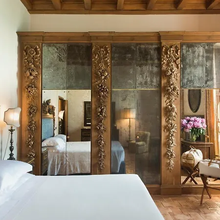 La Posta Vecchia Hotel 5*