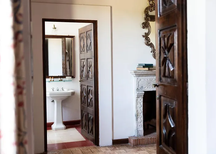 La Posta Vecchia מלון 5*