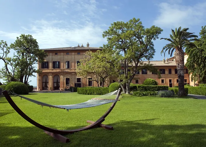 La Posta Vecchia מלון 5*